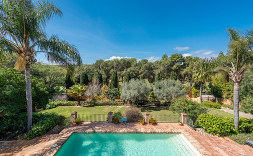 Villa in Estepona, Andalusia, Spain 1