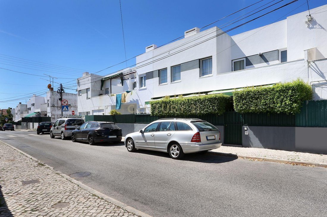 Villa in Linda-a-Velha, Lisbon, Portugal 3 - 18970829