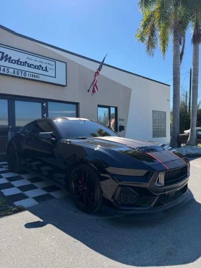 Coupe in Pinellas Park, FL, United States 3 - 18979676