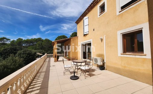 Ouest, Lorgues, France 1