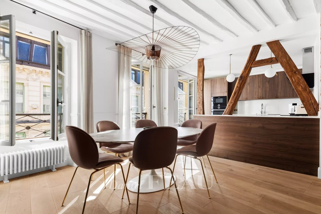 Apartment in Saint Thomas d'Aquin, Paris 7e Arrondissement, Paris 2 - 18509789