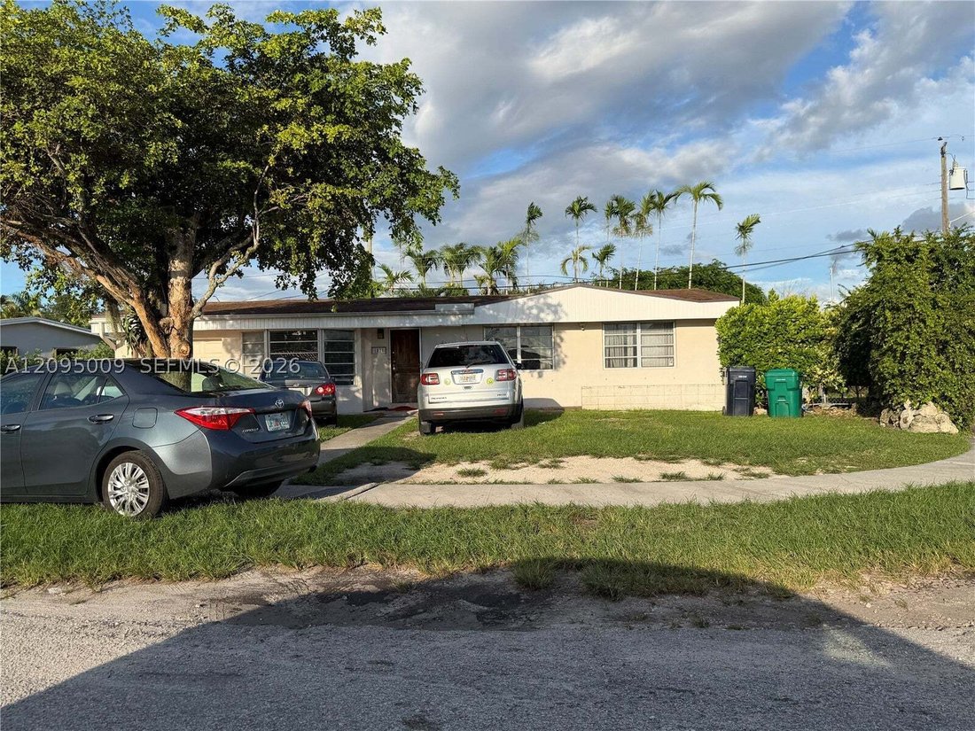House in Miami, Florida, United States 3 - 18969812