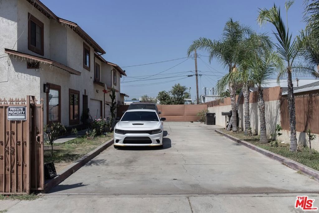 Placentia, California, United States 2 - 18968634