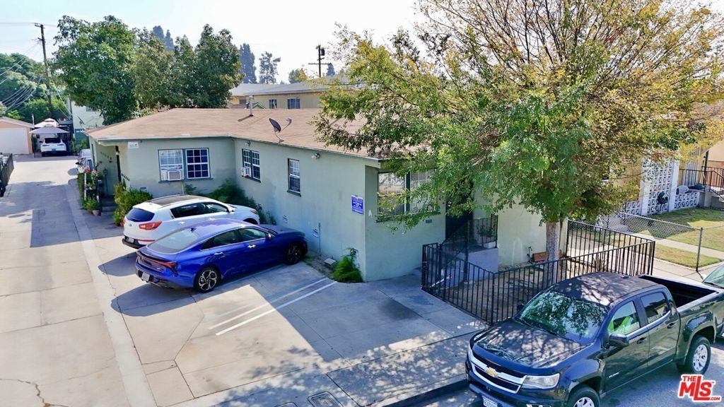 Huntington Park, California, United States 1 - 18968636