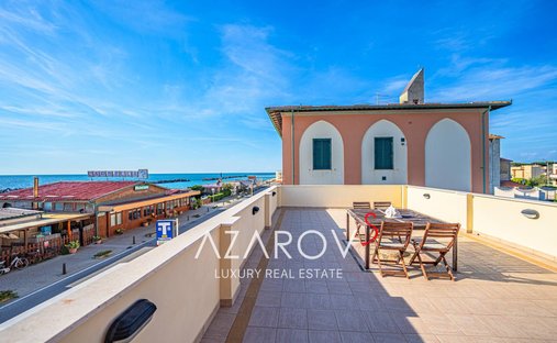 Villa in Marina di Pisa, Pisa, Italy 1