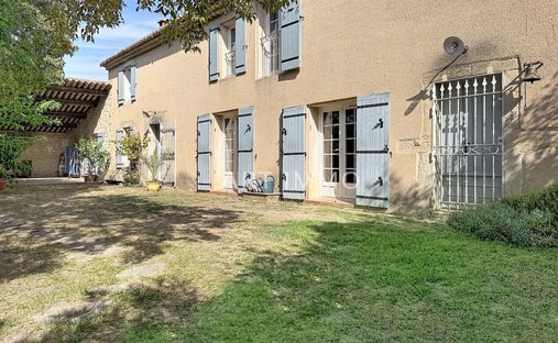 House in Robion, Provence-Alpes-Côte d'Azur, France 1