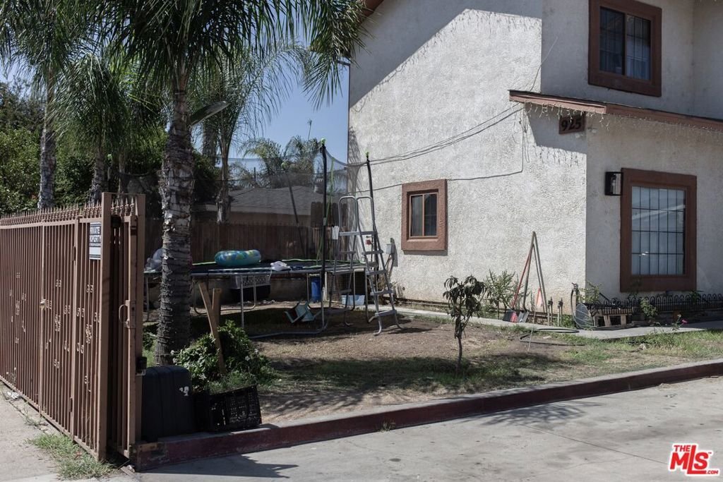 Placentia, California, United States 3 - 18968634