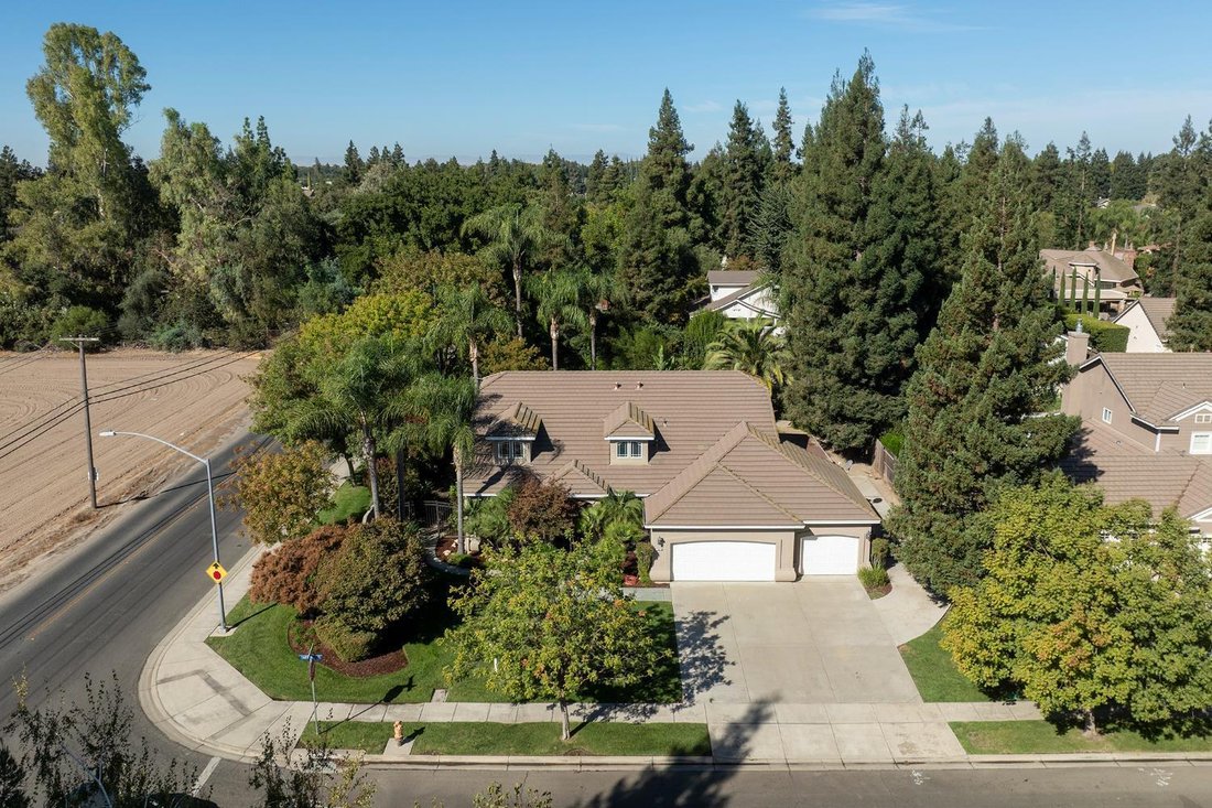 House in Turlock, California, United States 3 - 18981853
