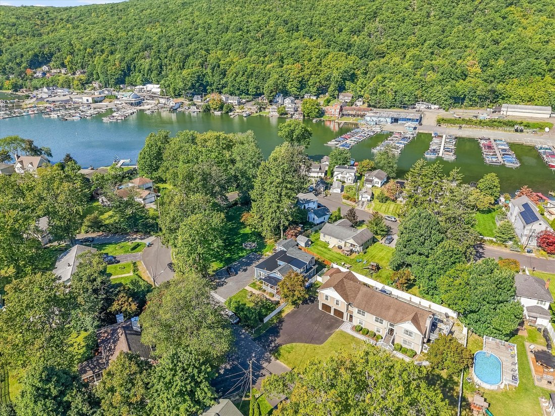 House in Greenwood Lake, New York, United States 2 - 18964540
