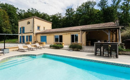 House in Sainte-Mondane, Nouvelle-Aquitaine, France 1