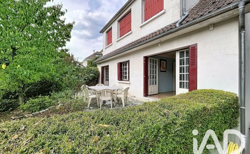 Maison à Les Coteaux de Seine, Louveciennes, France 1
