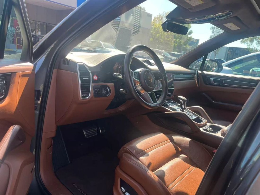 Suv in Costa Mesa, CA, United States 3 - 18971745