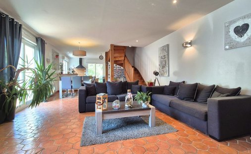 House in Saint Chéron-Hauts de Chartres-Puits Drouet, Chartres, France 1