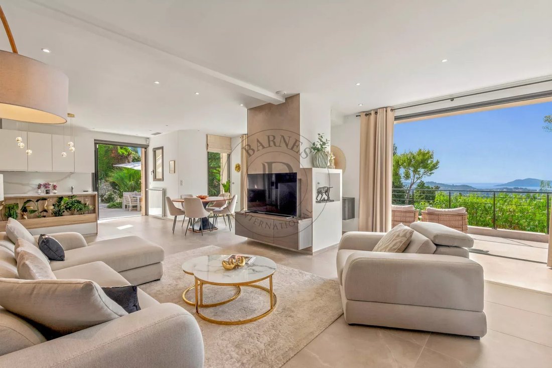 House in Mougins, Provence-Alpes-Côte d'Azur, France 2 - 18979500