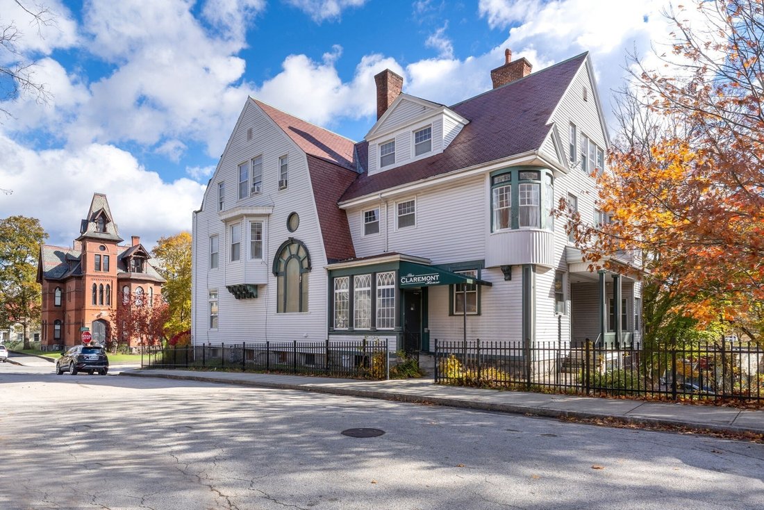 House in Worcester, Massachusetts, United States 1 - 18982089