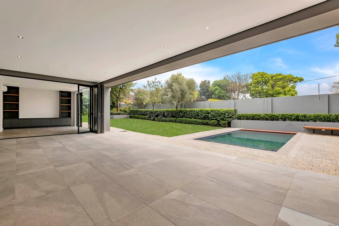 House in Illovo, Sandton, Gauteng 5 - 18972744