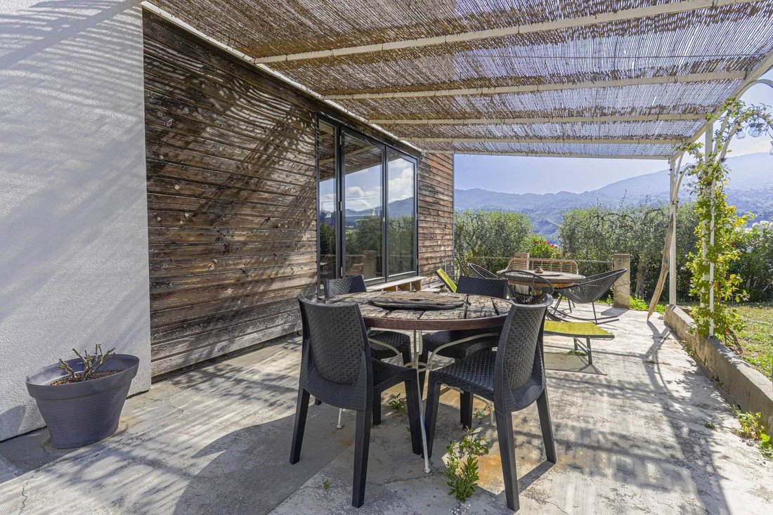 Villa in Carros, Provence-Alpes-Côte d'Azur, France 3 - 18159215