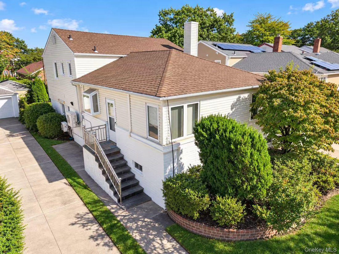 House in New York, New York, United States 2 - 18934039
