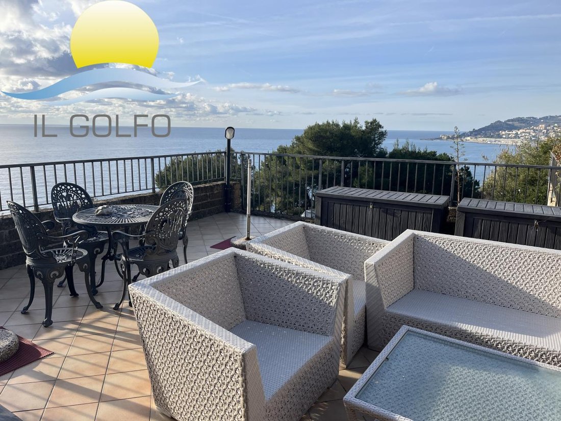 Apartment in Porto Maurizio, Imperia, Liguria 5 - 18965141