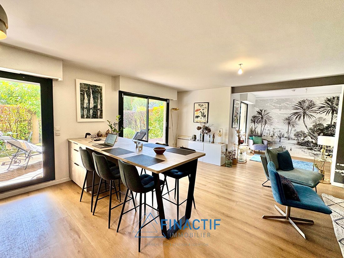 Apartment in Mazenod-Bellevue-Saint Donat-Banon, Aix-en-Provence, France 3 - 18972321