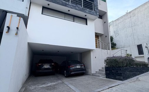 House in Ciudad López Mateos, State of Mexico, Mexico 1