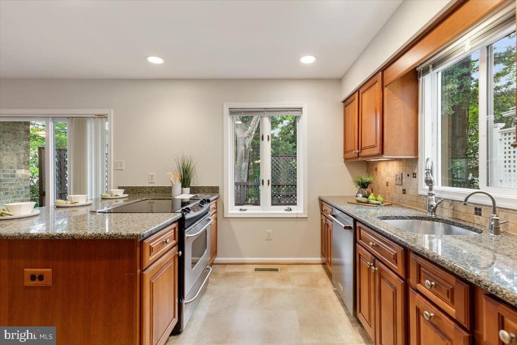 Townhouse in West Falls Church, Virginia, United States 5 - 18972767