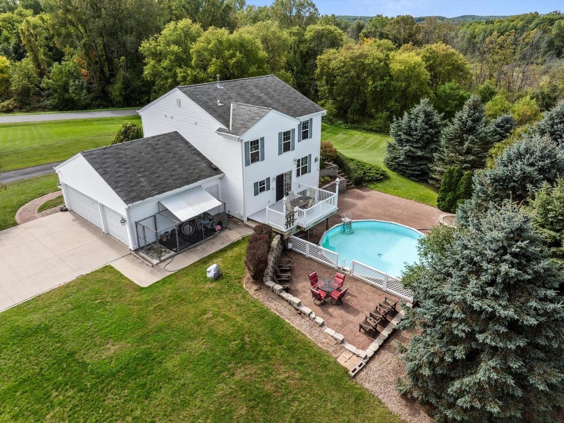House in Plymouth, Wisconsin, United States 5 - 18973772