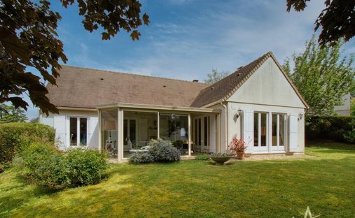 House in Chavenay, Ile-de-France, France 1