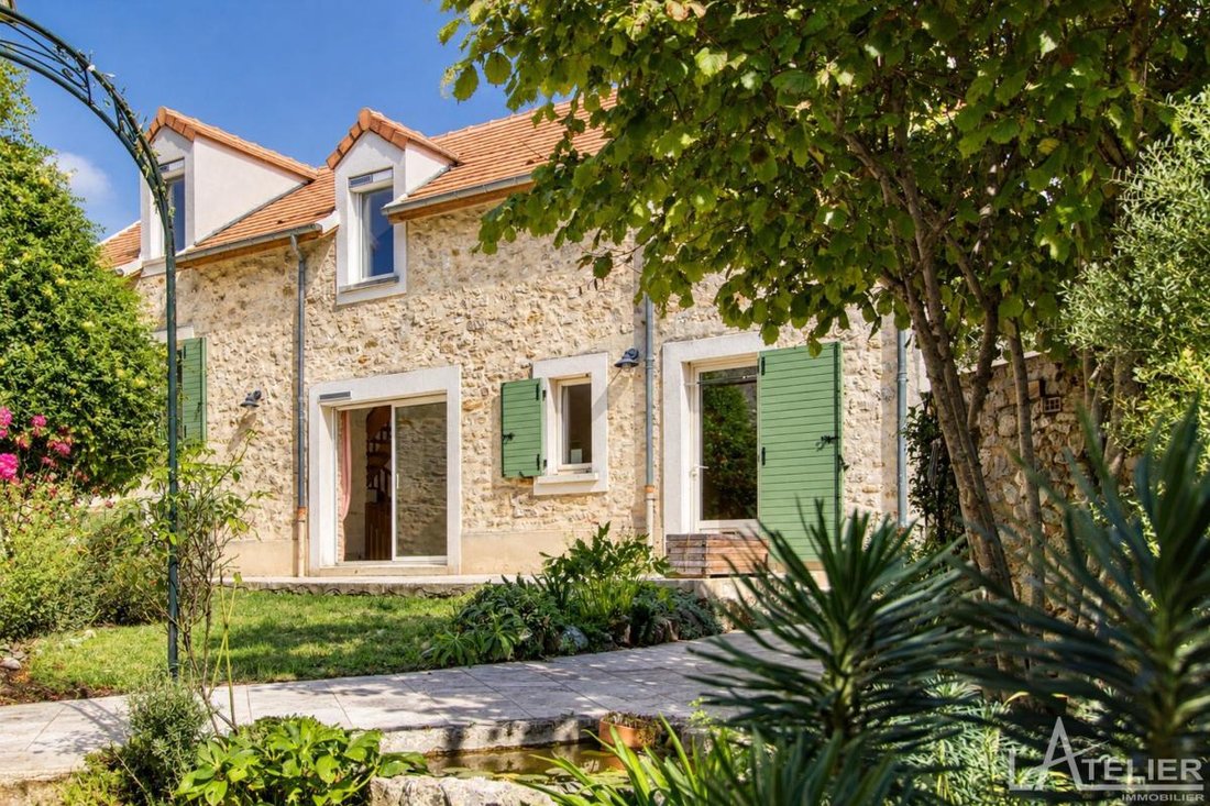House in Chavenay, Ile-de-France, France 1 - 18966134