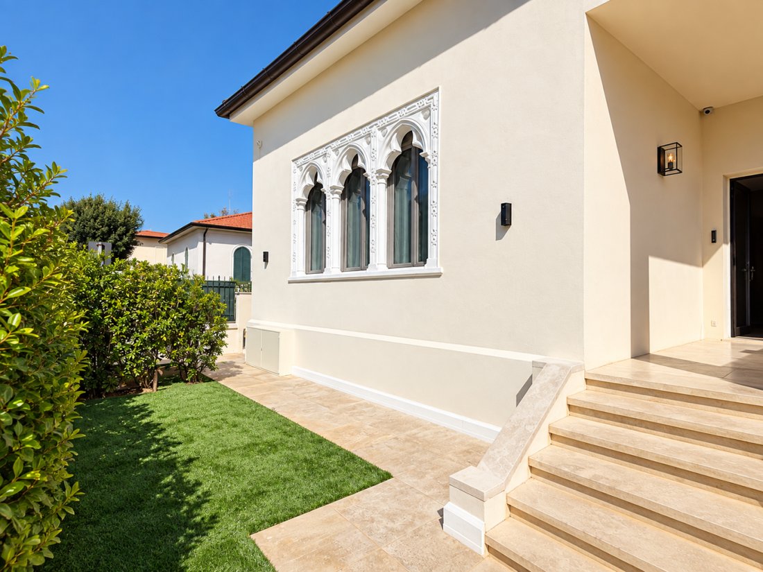 House in Pietrasanta, Tuscany, Italy 1 - 18968888