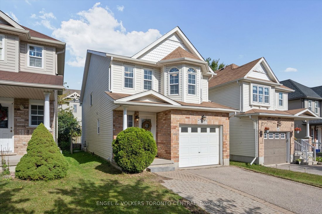 House in Waterloo, Ontario, Canada 3 - 18974590