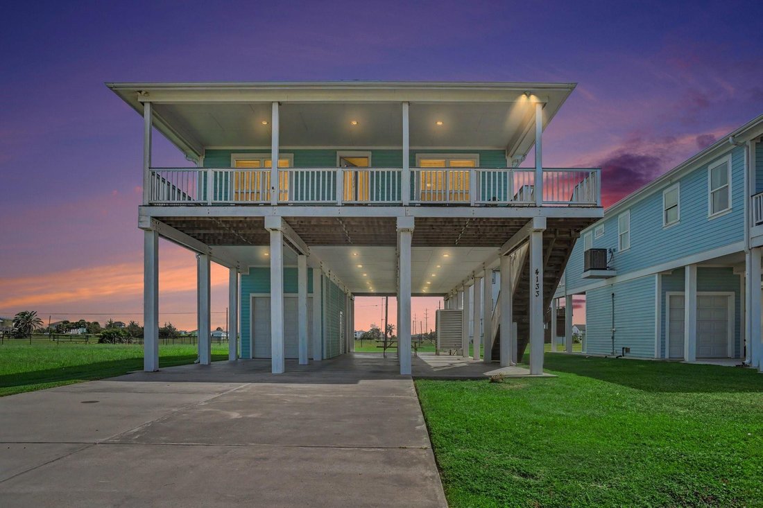 House in Galveston, Texas, United States 1 - 18970475