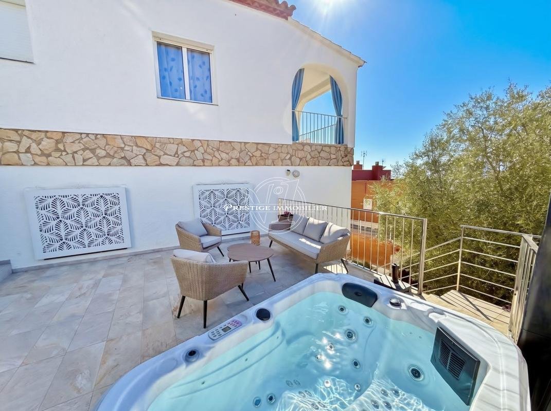Villa in Roses, Catalonia, Spain 5 - 18974571