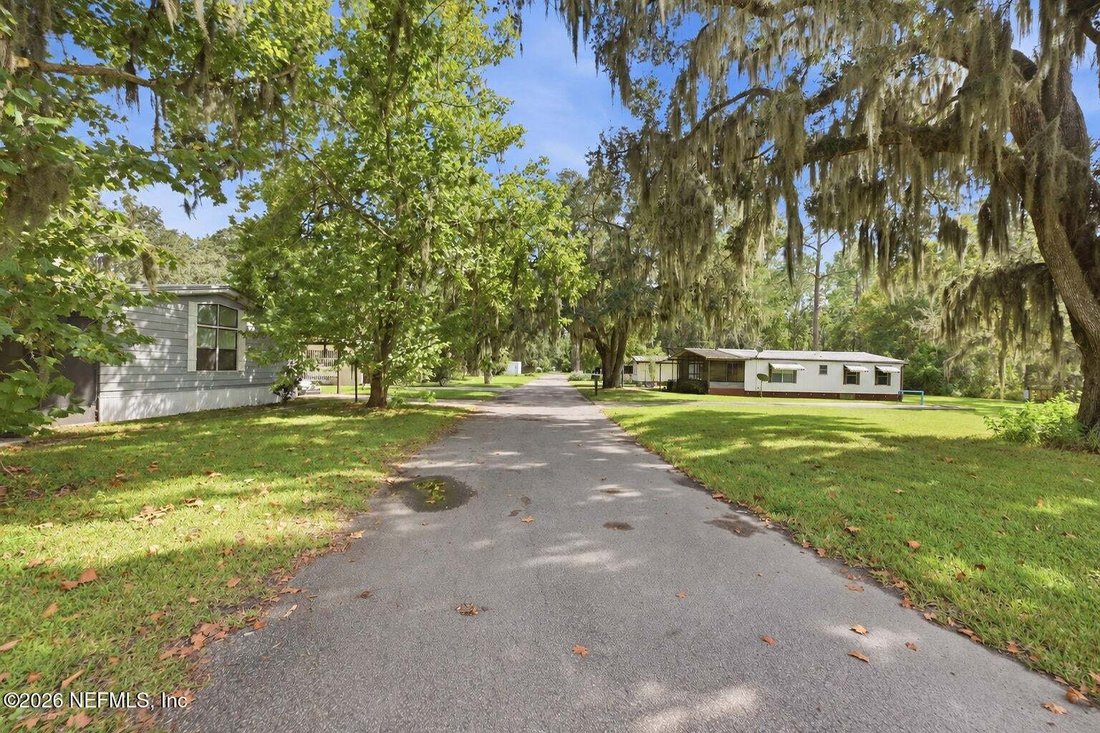 East Palatka, Florida, United States 3 - 18968554