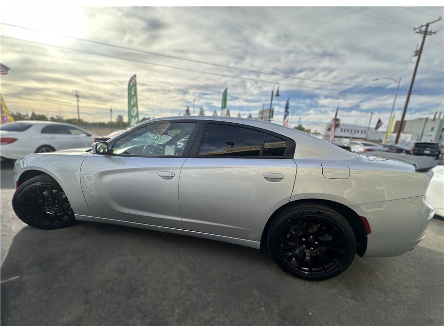Sedan in Fresno, CA, United States 5 - 18980623