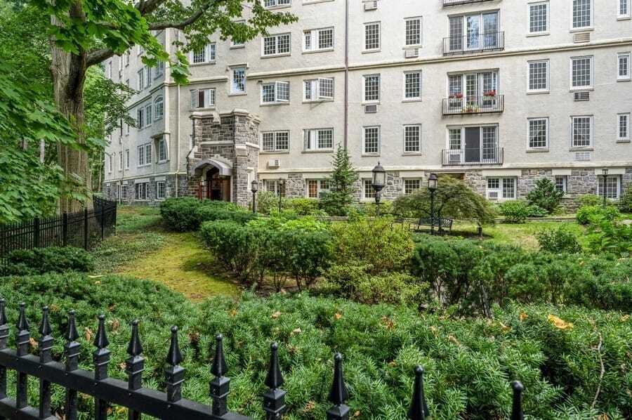 Co Op in Bronxville, New York, United States 4 - 18978619