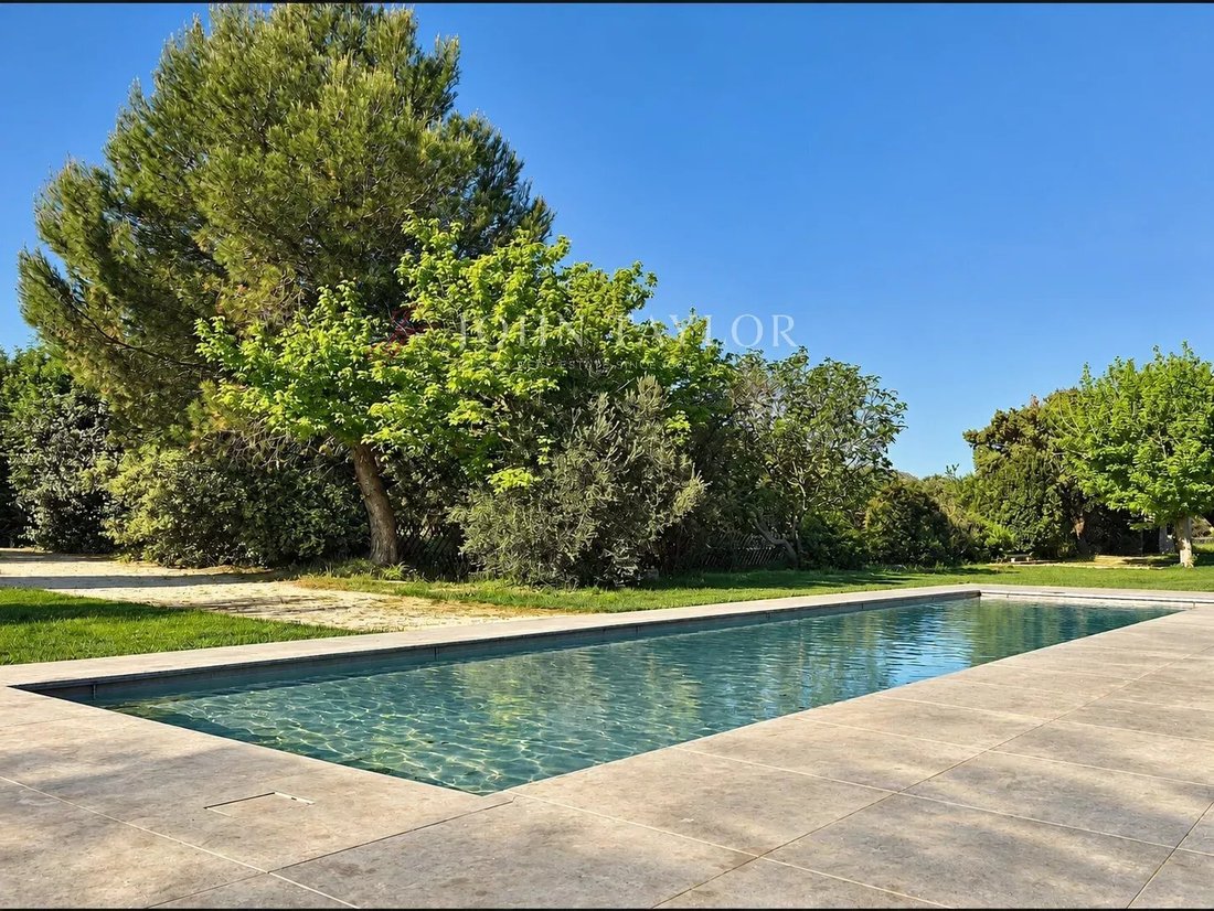 Villa in Eygalières, Provence-Alpes-Côte d'Azur, France 2 - 18976492