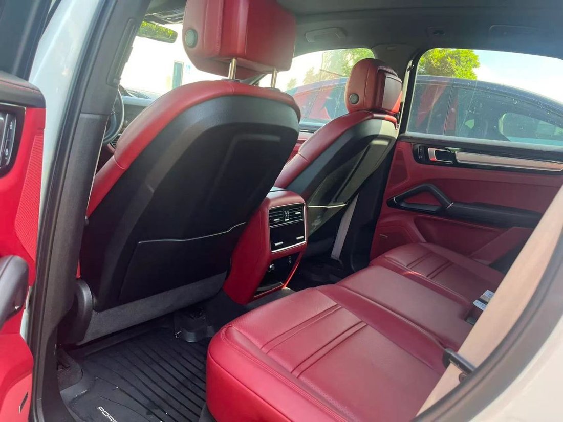 Suv in Costa Mesa, CA, United States 4 - 18971710
