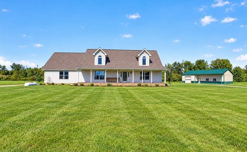 House in Carleton, Michigan, United States 1