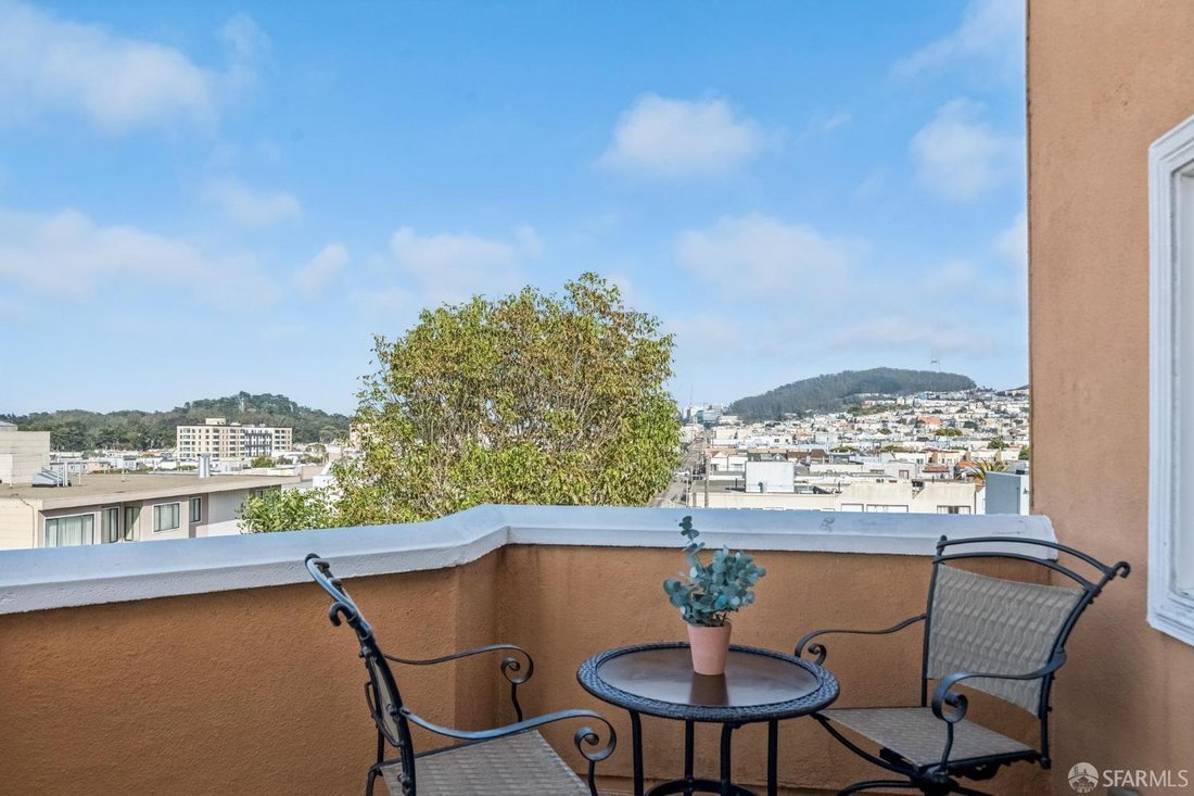 Condo in San Francisco, California, United States 3 - 18968893