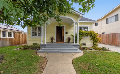 House in Signal Hill, California, United States 1