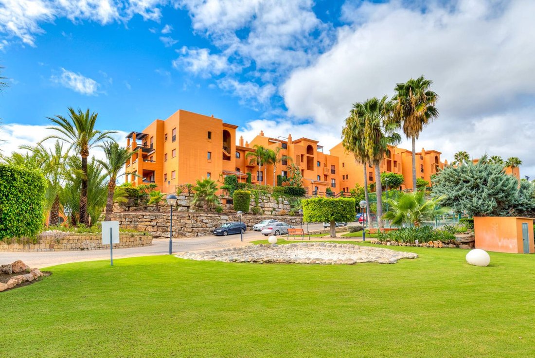 Apartment in Benahavis, Andalusia, Spain 2 - 18981462