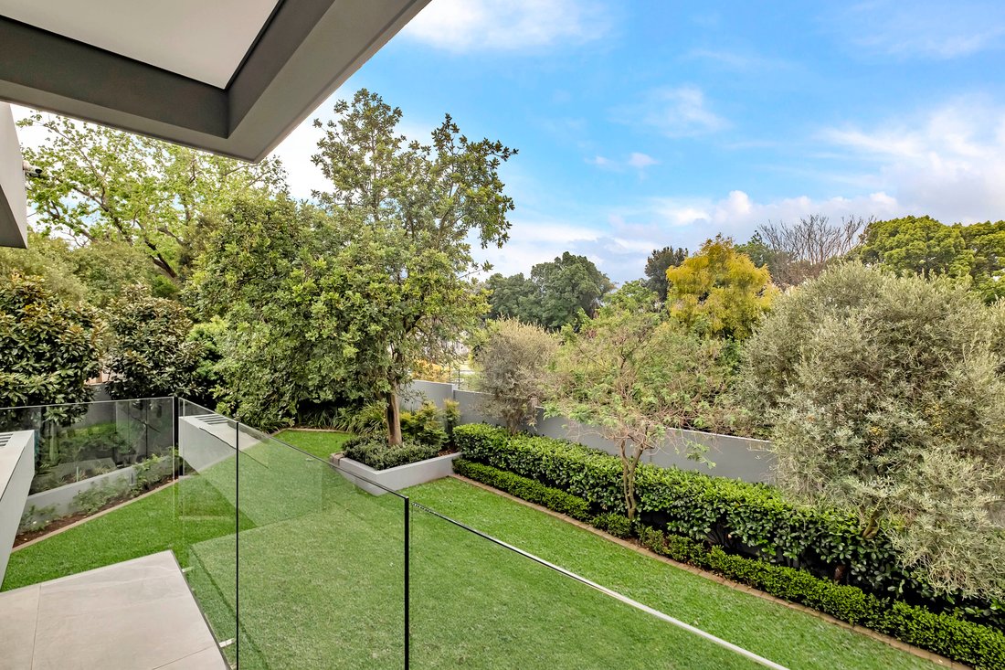 House in Illovo, Sandton, Gauteng 5 - 18972744