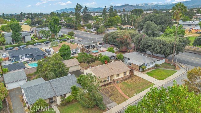 Claremont, California, United States 4 - 18437820