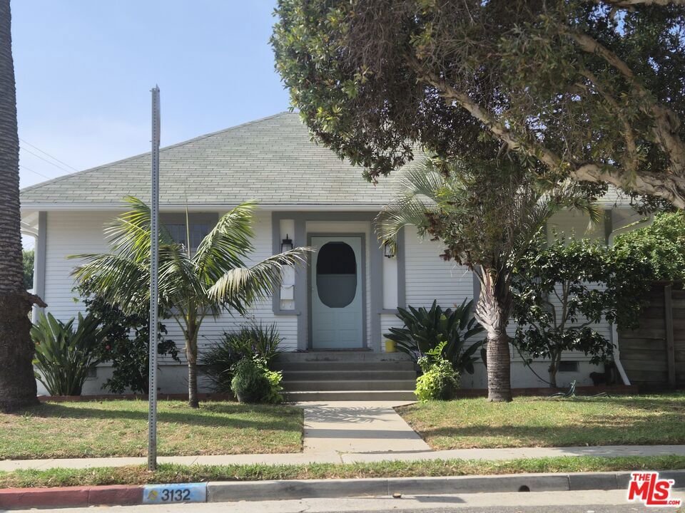 Santa Monica, California, United States 5 - 18973465