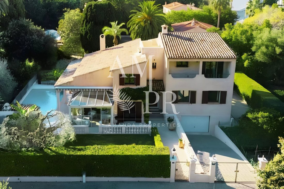 Villa in Camp Long, Cannes, France 1 - 18979228