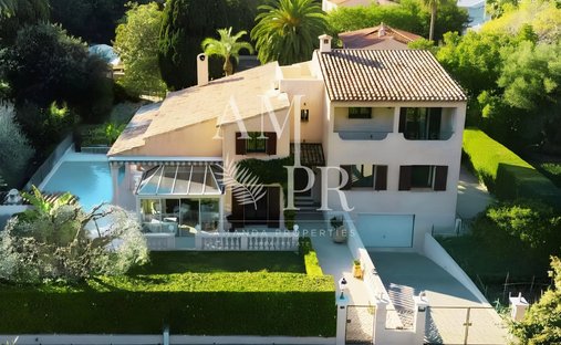 Villa in Camp Long, Cannes, France 1