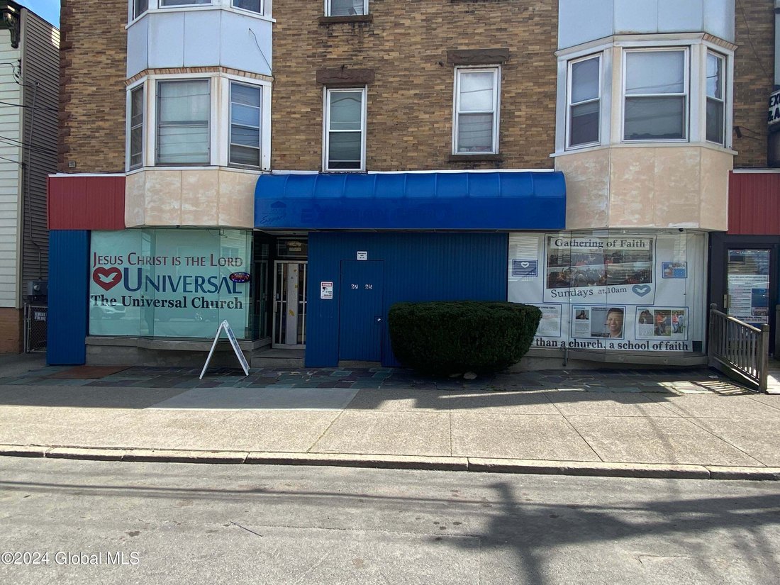 Albany, New York, United States 1 - 18968870