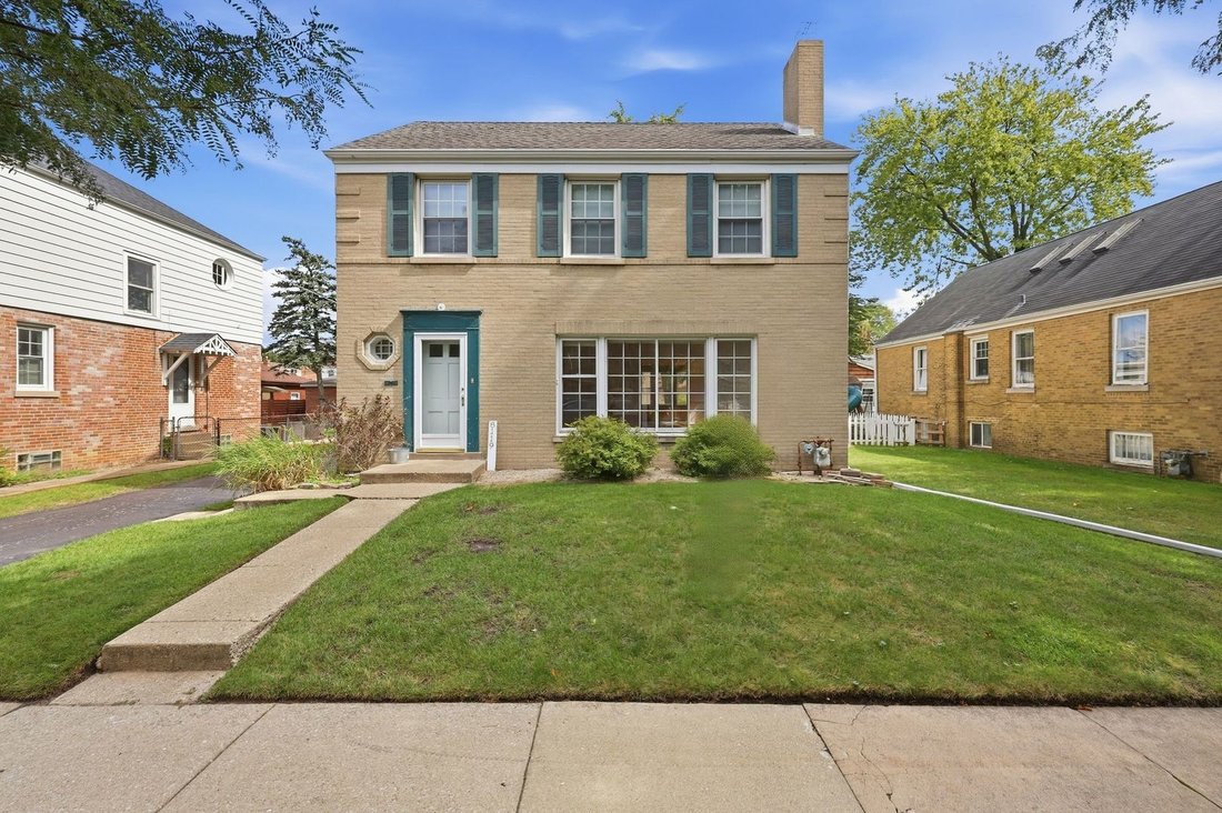 House in Skokie, Illinois, United States 1 - 18965292