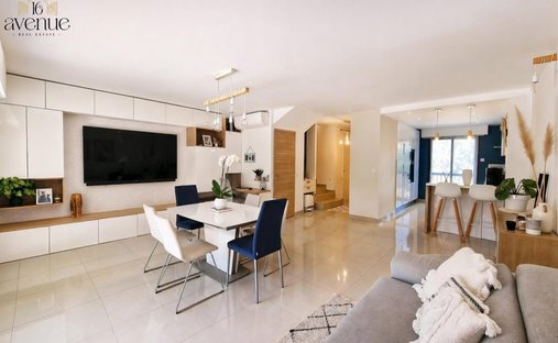 House in Saint Nicolas, Cannes, France 1